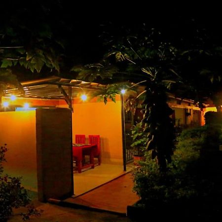 Palm Star Motel Fort Portal Экстерьер фото