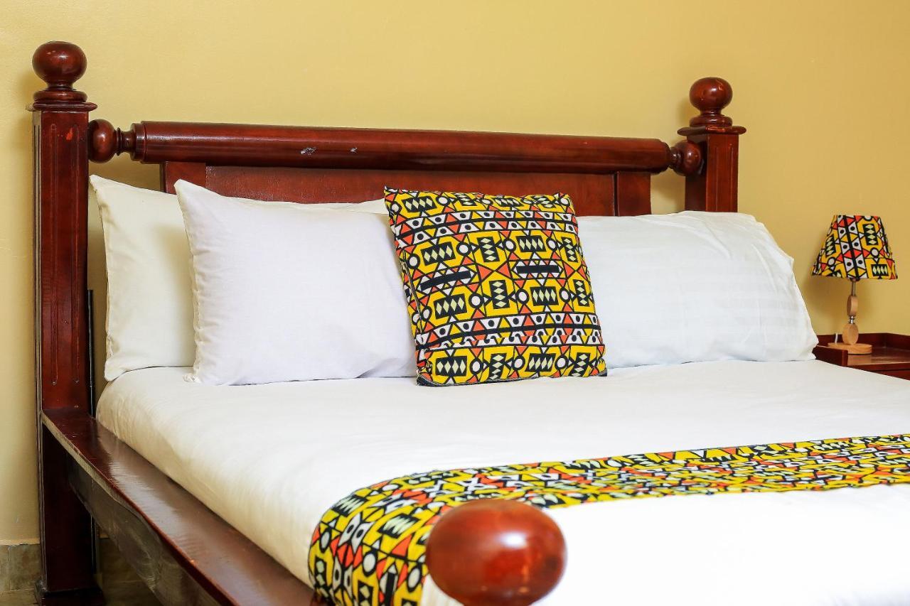 Palm Star Motel Fort Portal Экстерьер фото