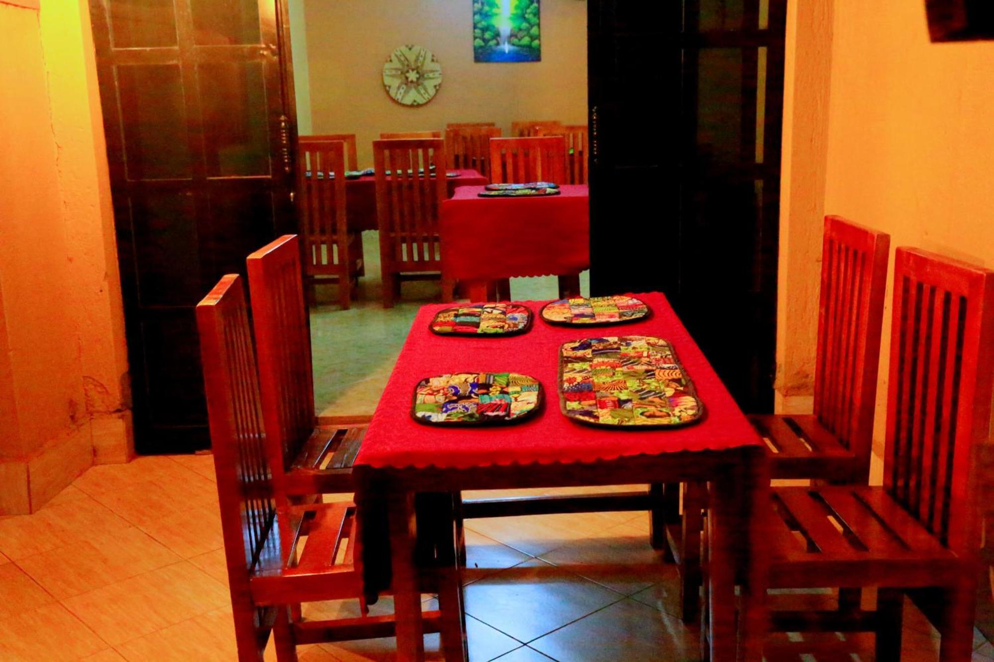 Palm Star Motel Fort Portal Экстерьер фото