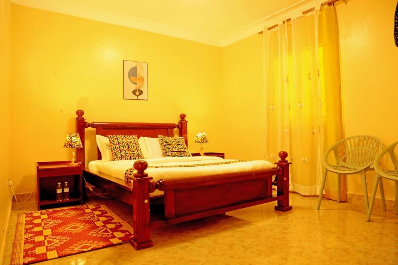Palm Star Motel Fort Portal Экстерьер фото